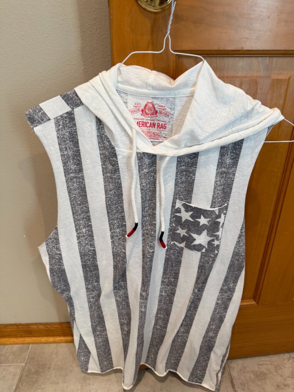 American Rag Stars/Stripes Hooded Sleeveless Tee Gray and White Large